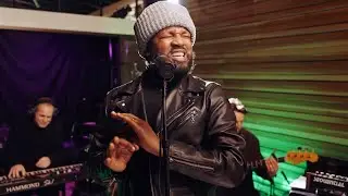 Easy on the Eyes - David Ryan Harris (funk version)