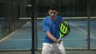 El golpe de revés en el pádel - Curso padel iniciación