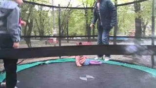Тема ,Анита на батуте