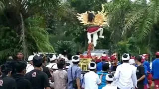 Ogoh-ogoh di pura Eka Wira anantha serang