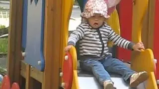 моя наглая Полинка. смотреть сначала а  на 1:12 )))).