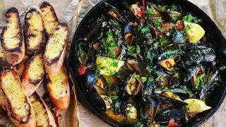 Grilled Beer-Braised Mussels | How to Grill Mussels | CarnalDish