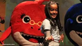 GALINHA PINTADINHA PEPPA PIG E YASMIN MELO NO TEATRO