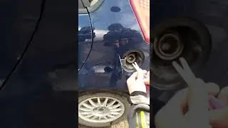 Как снять крышку лючка бензобака Ford fiesta