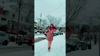 Feel like dance in snow 🥶❄️😅