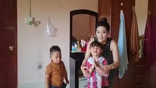 ntev ntev lawm hnub no coj kuv ob tug me nyuam mu ua si mas nkawv zoo siab thiab lom zem tshaj plaws