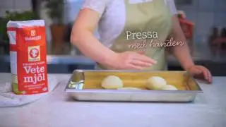 Baka hamburgerbröd eller tekakor som bagarna med Kungsörnen