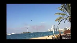 Дубайские Витязи над пляжем летают