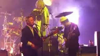 Modest Mouse - Gravity Rides Everything (Live in Toronto)