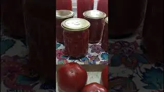 Готовлю томатный сок и аджику за один раз, без отходов.