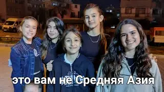 How are girls raised in Turkey? What is a Turkish dad like?