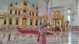 Богослужение в Спасском соборе., самом большом храме города Пензы.