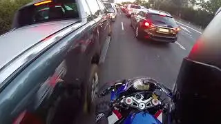 BMW S1000RR Filtering in Sydney Traffic