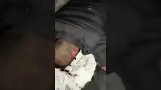#NaziUkraine #Nazi #Ukraine Execuções dos nazist4s do Azov quando civis tentam abandonar cidade.