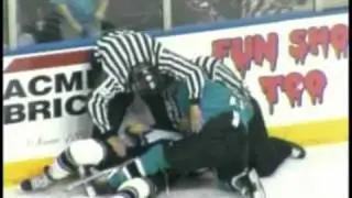 Dave Pszenyczny fights Texas Brahmas Mick Lawrence 03/12/11