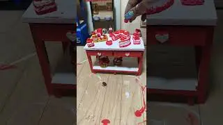 Decorating mini table 