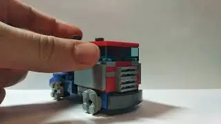 Оптимус Прайм G1 ( робот)
