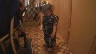 Анютка в новом костюмчике под песню Status Quo-In The Army Now (НЕ ВЛОГ)