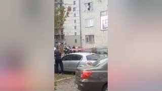 В Кургане спасли подростка, который высунулся из окна