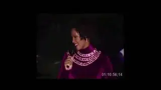 05 - Whitney Houston - Love Medley Live at Sands Atlantic City, US July 30, 1993