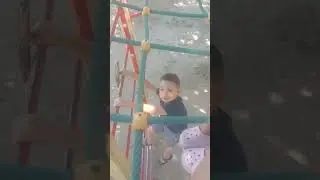 нас окружили со всех сторон мы не знаем что нам делать
