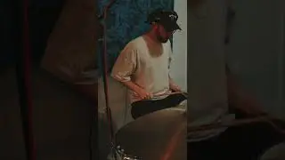 Riding the delay for the drum solo 🎸🥁 #newmusic #drumsolo #livemusic #guitar #delay #worldmusic
