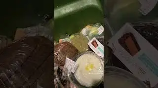 #dumpsterdiving Toronto I got a bunch of cakes