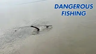 Dangerous Hook Fishing Technique (Amazing Fishing Skills)
