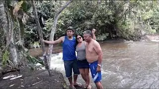 Rodrigo e Família maravilhados com o Rio Aguas Claras - Ourilândia do Norte - Pará 25 -04- 208