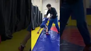 Братишка 😉 работа с тренером 💪🏽 