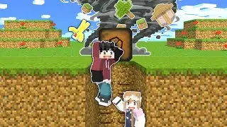 Minecraft GIANT TORNADO vs EPIC DOOMSDAY BUNKER