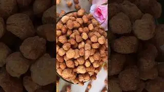 Delicious Ghanaian Nkatie Burger/coated Peanut#ghanafood#short#shortvideo#shorts#shortfeed#food#vira