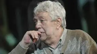 Он долгое время работал в театре, но сегодня...