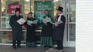 Christmas Caroling 🎄