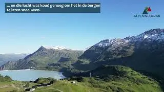 Dronebeelden van de zomersneeuw in de Alpen