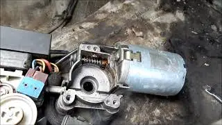 Замена моторчика люка W124 мерседес и схожих моделях.