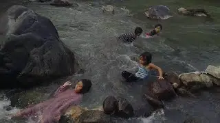 Bocal Bocil Mandi sungai