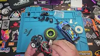 WLtoys 284010 Carbon Fiber Chassis, Aluminum Wheel hubs and Electronics Upgrade