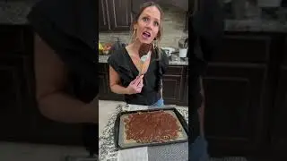 Seeded Dark Chocolate Almond Bark by Kristin Cavallari is👩🏼‍🍳👌🏼 instagram.com/hilaryhallfitness