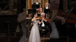 A beautiful performance by María Dueñas! #shorts #deutschegrammophon