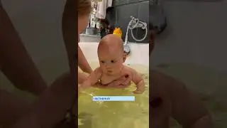 Чому дитина плаче під час плавання чи купання?