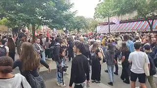 Manifestation "contre le coup de force de Macron"