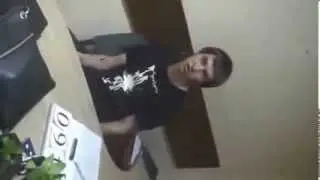 Обдолбаный парень издевается над полицией