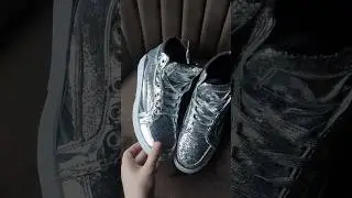 Сверкающие кеды с Джум