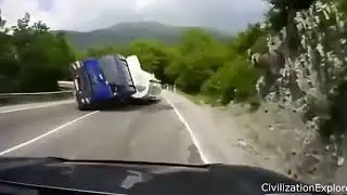 ДТП с фурами  Фуры на боку