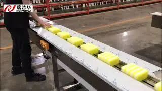FLOW PACK machine to pack our cleaning cloths and mops.Cleaning Sponge Flow Wrapping Packing Machine