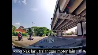 Motor langgar motor lain… Rupanya ada roadblock !