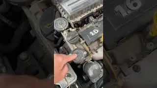 Where and how to properly fill oil into this engine?