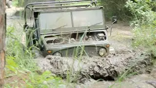 Unimog 404 In the Mud - No Hood, No Doors, No Care