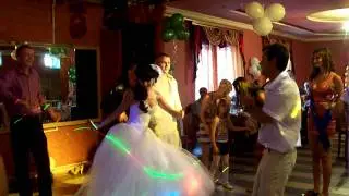 Калым! Танец с братиком и мужем!.avi